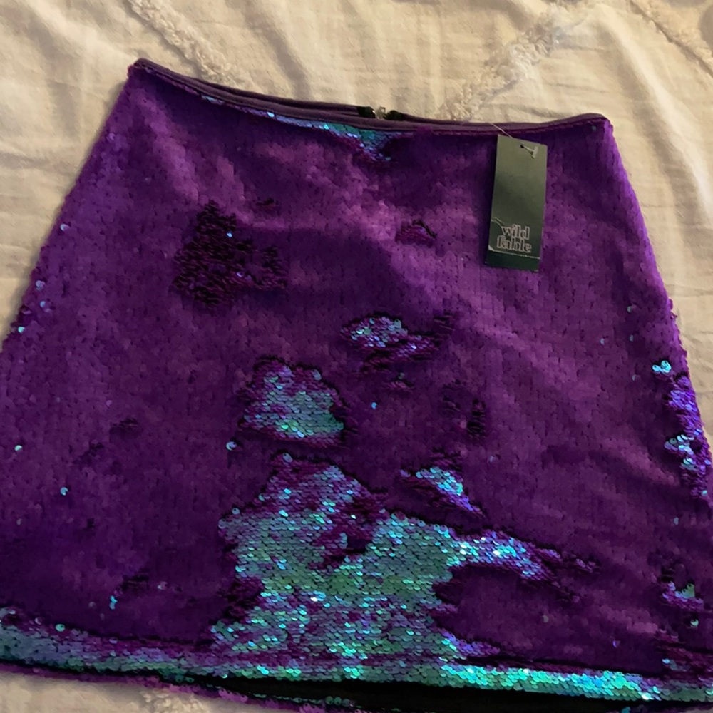 Adorable sequin skirt NWT